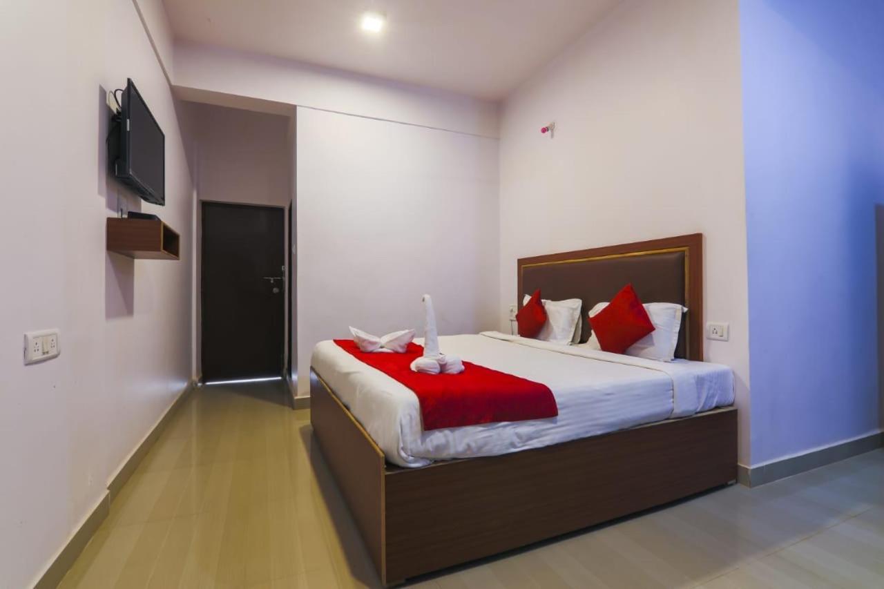 Fullmoon Beach Place Candolim Εξωτερικό φωτογραφία