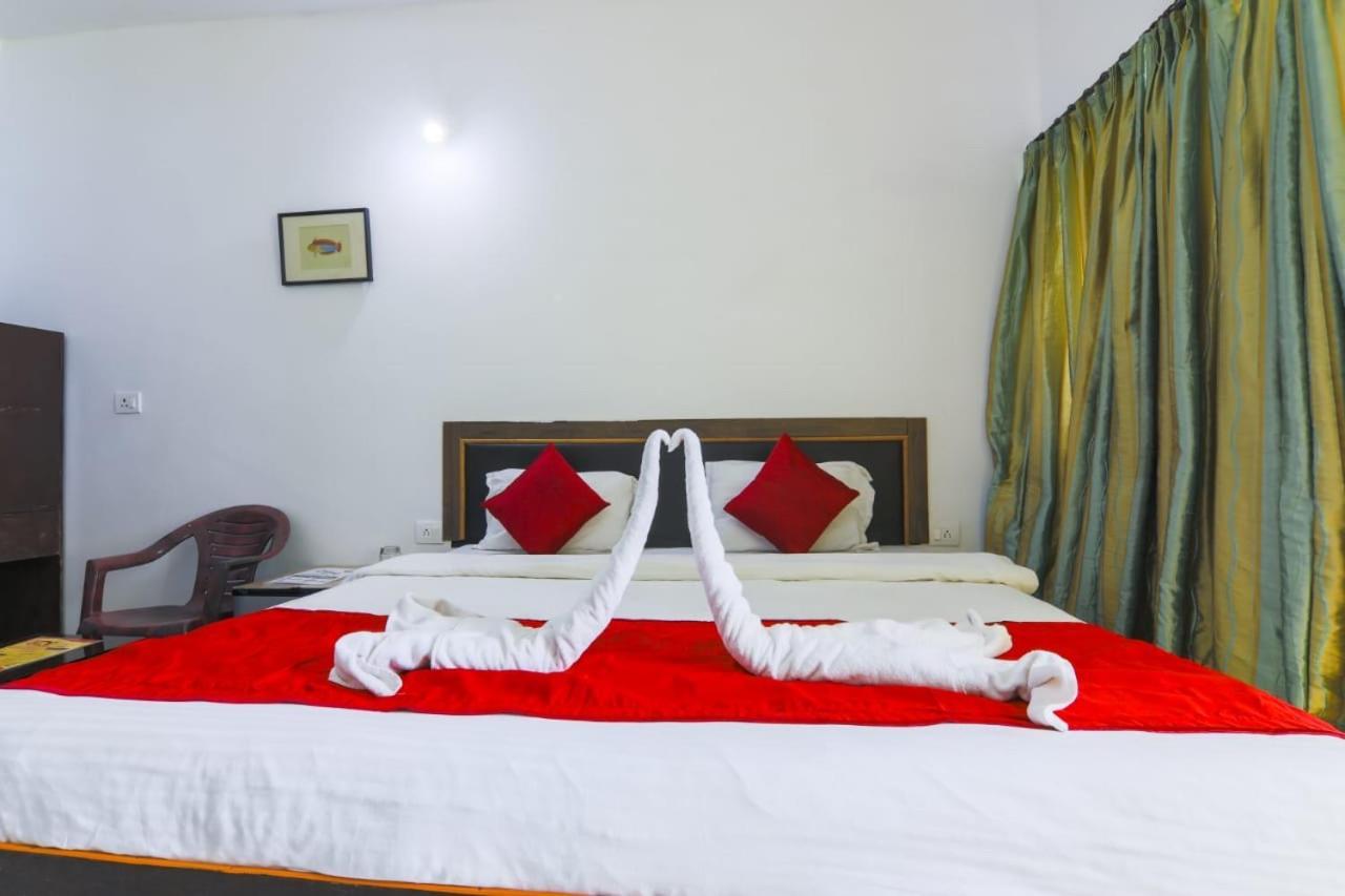 Fullmoon Beach Place Candolim Εξωτερικό φωτογραφία
