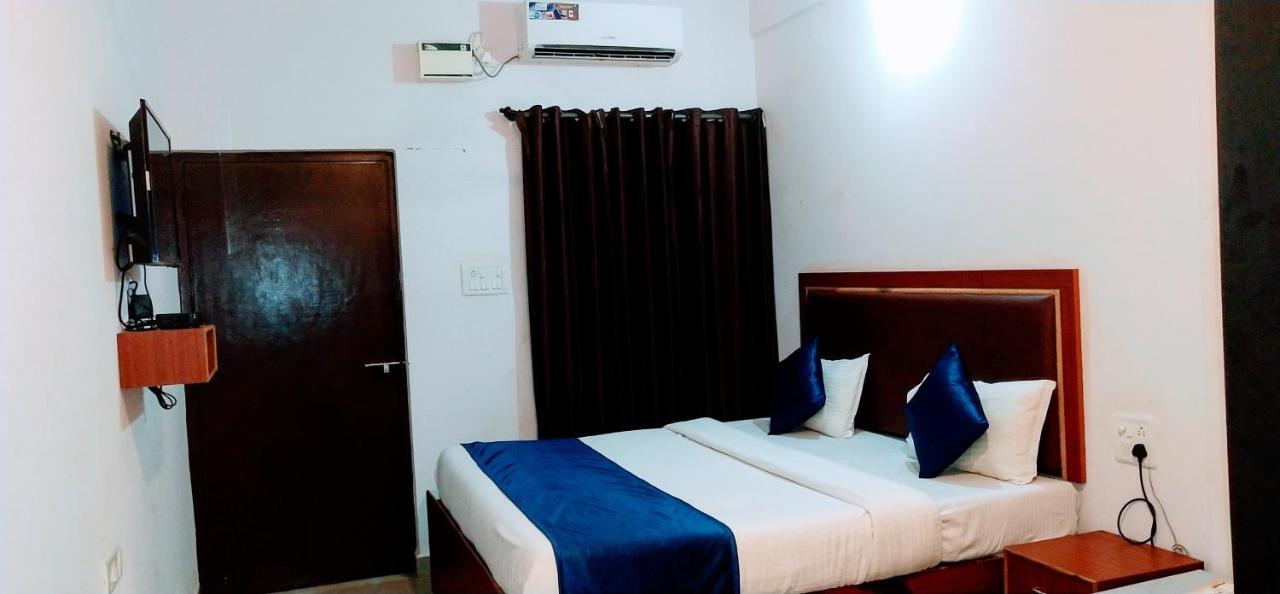 Fullmoon Beach Place Candolim Εξωτερικό φωτογραφία