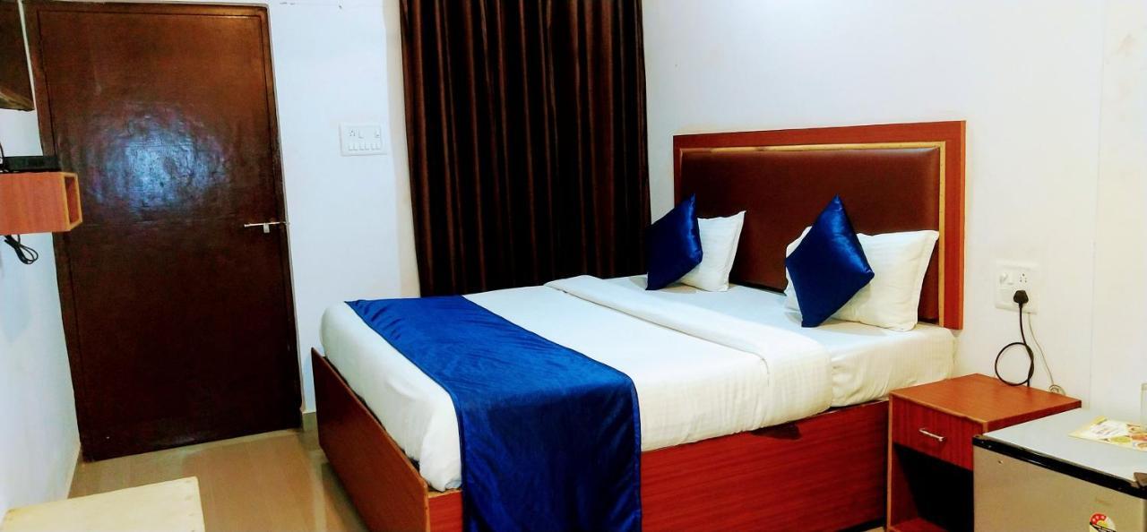 Fullmoon Beach Place Candolim Εξωτερικό φωτογραφία